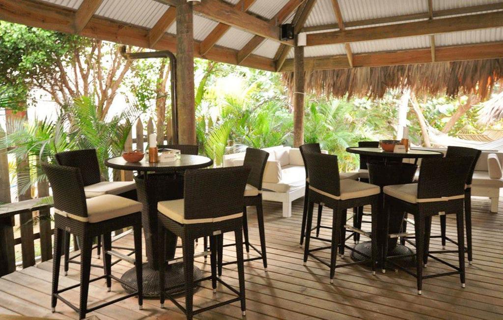 Mayan Princess Beach & Dive Resort Вест Бэй Экстерьер фото